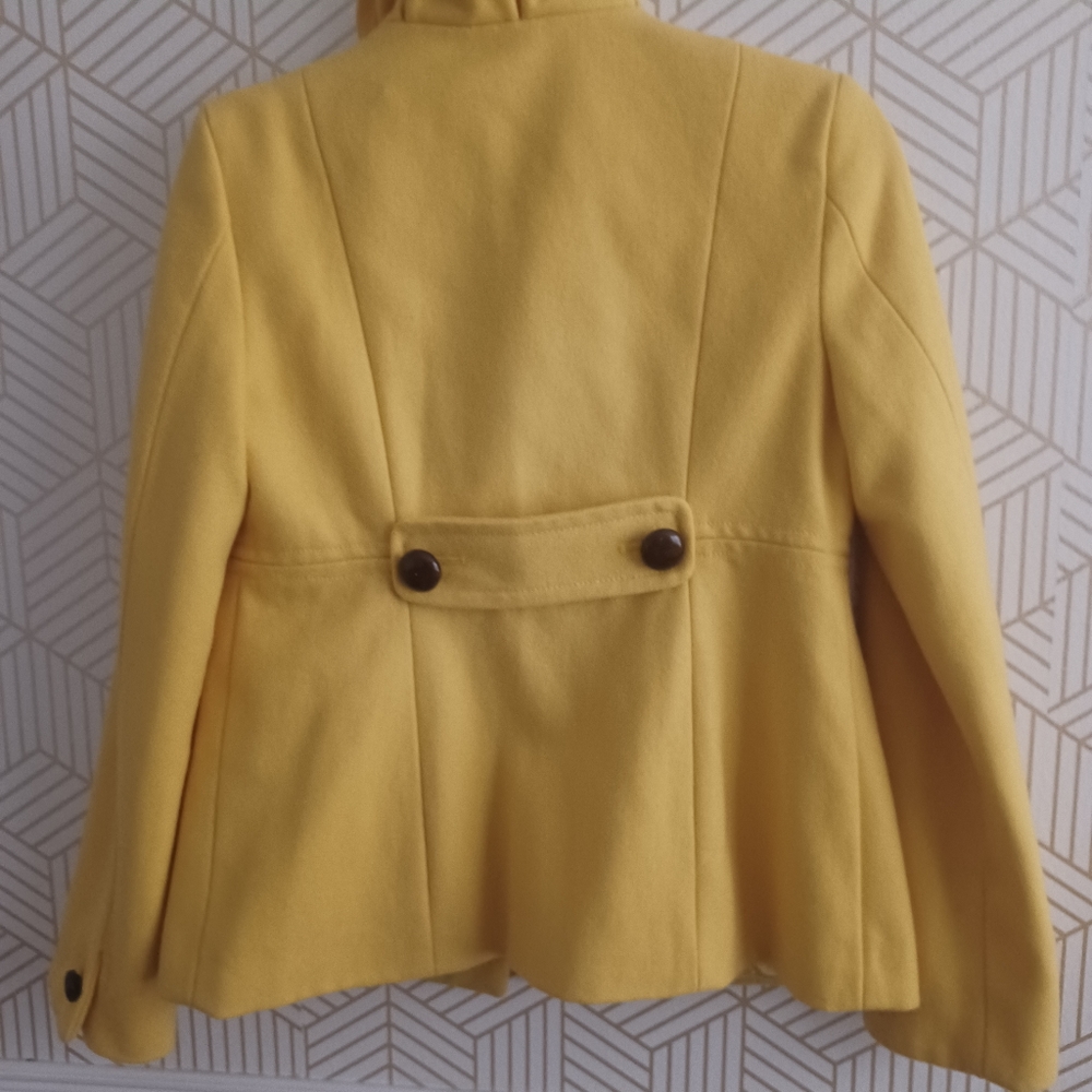 Coat - Picture 4 of 4